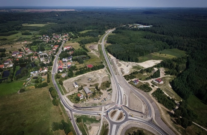 {Usprawni przejazd drogą krajową nr 51 między Dobrym Miastem a Lidzbarkiem Warmińskim.}